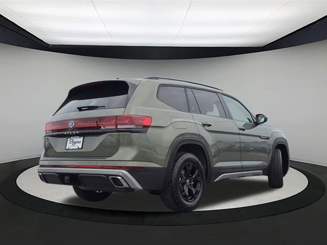 new 2025 Volkswagen Atlas car, priced at $48,457