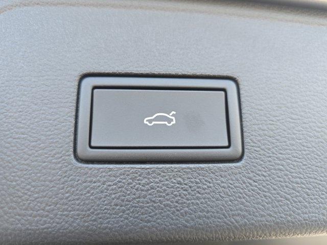 new 2026 Volkswagen Atlas car, priced at $50,486