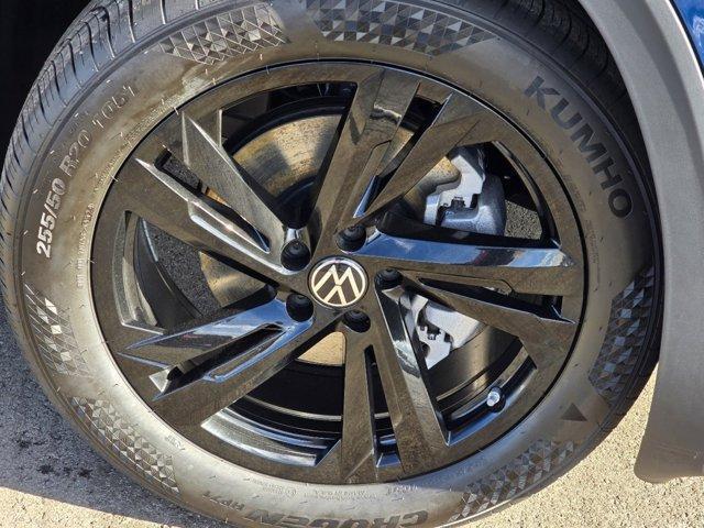 new 2025 Volkswagen Atlas Cross Sport car, priced at $50,298