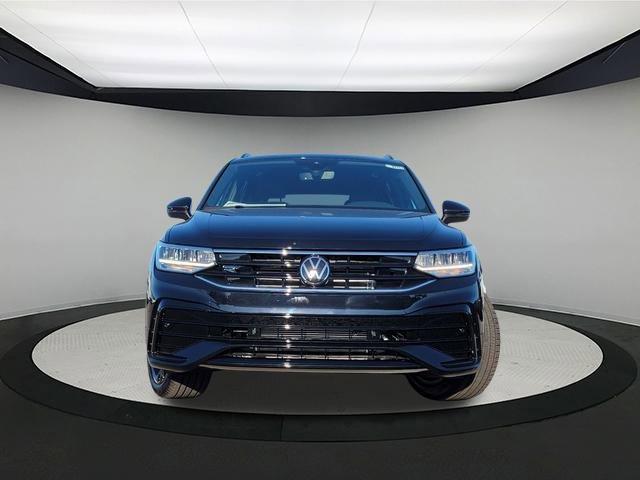 new 2024 Volkswagen Tiguan car, priced at $37,352