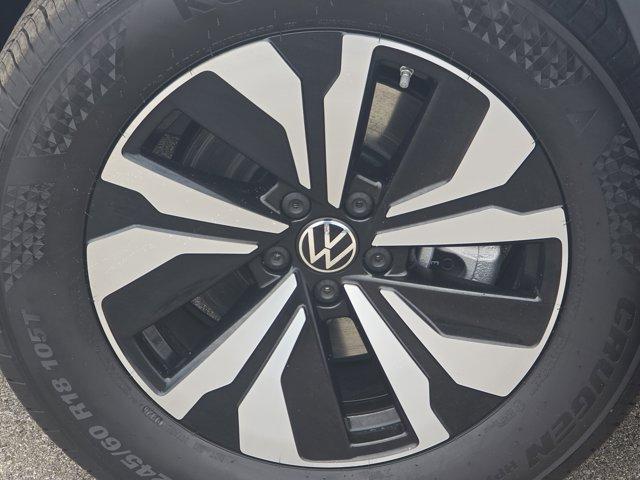new 2025 Volkswagen Atlas car, priced at $41,143