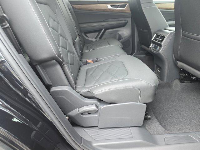 new 2025 Volkswagen Atlas car, priced at $45,295