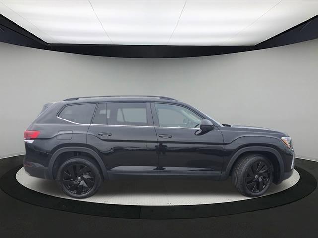 new 2025 Volkswagen Atlas car, priced at $45,295