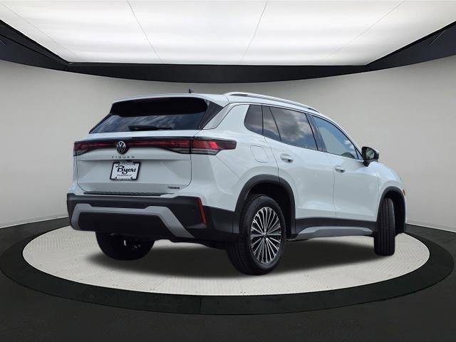 new 2025 Volkswagen Tiguan car, priced at $33,088