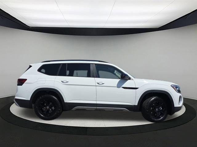 new 2025 Volkswagen Atlas car, priced at $47,859