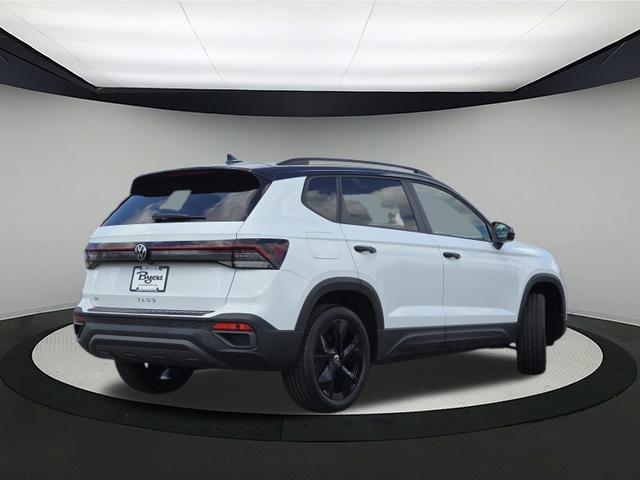 new 2025 Volkswagen Taos car, priced at $32,090