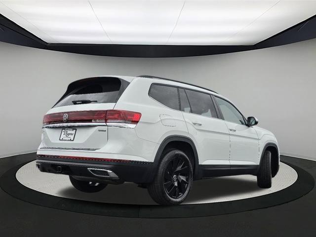 new 2025 Volkswagen Atlas car, priced at $48,353