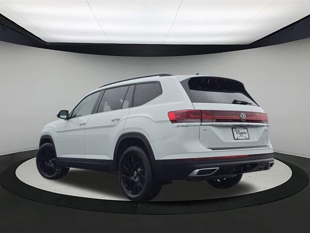 new 2025 Volkswagen Atlas car, priced at $45,428