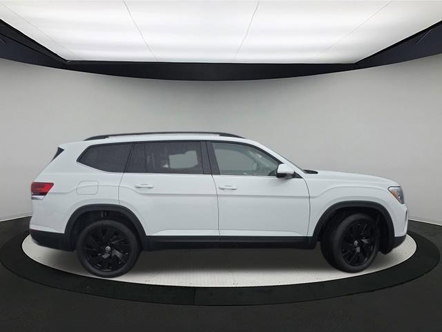 new 2025 Volkswagen Atlas car, priced at $45,428