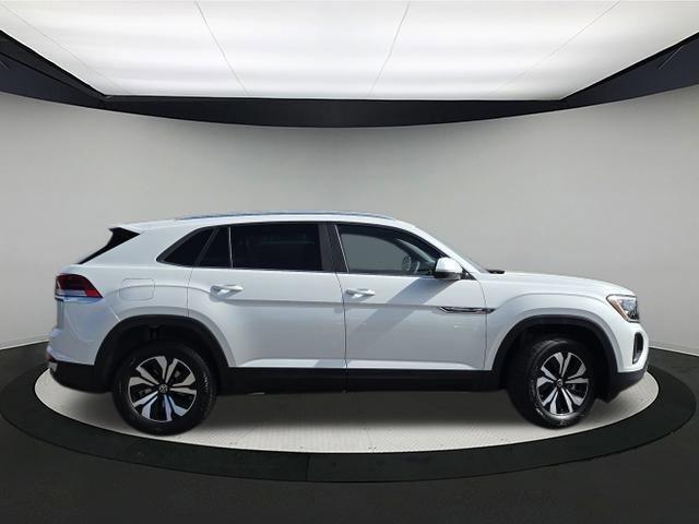 new 2026 Volkswagen Atlas Cross Sport car, priced at $41,705