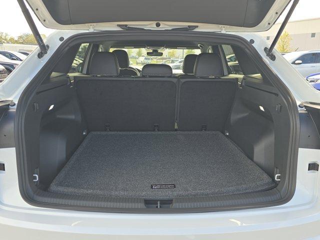 new 2026 Volkswagen Atlas Cross Sport car, priced at $41,705