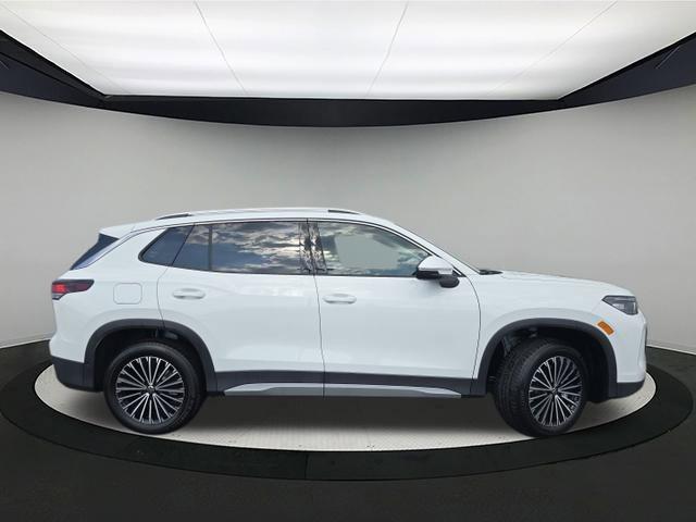 new 2025 Volkswagen Tiguan car, priced at $32,984