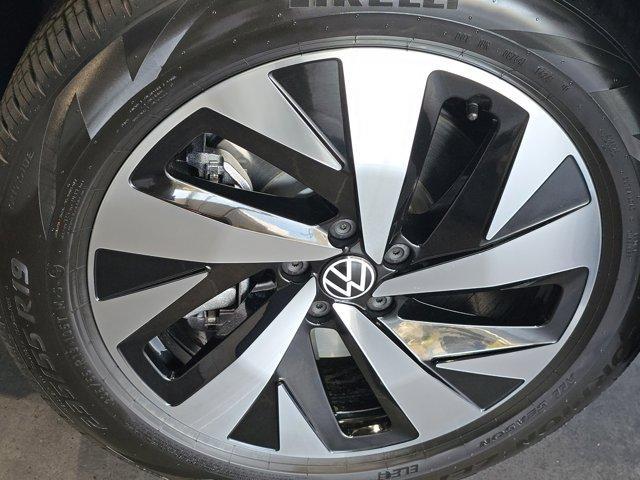 new 2025 Volkswagen ID.4 car, priced at $45,720