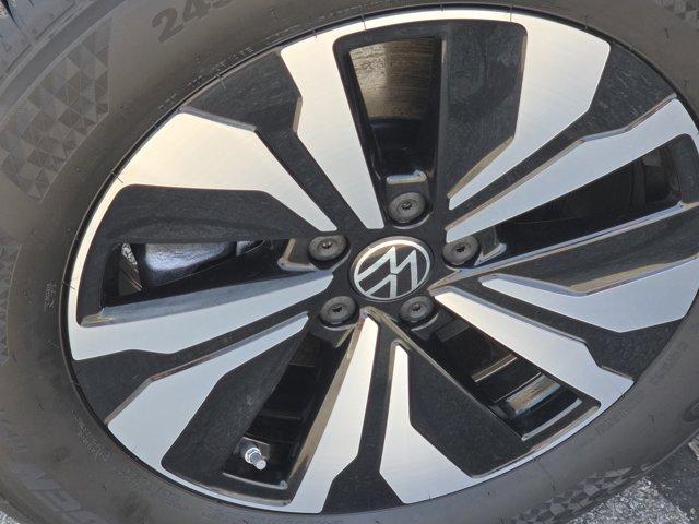 new 2025 Volkswagen Atlas Cross Sport car, priced at $39,764