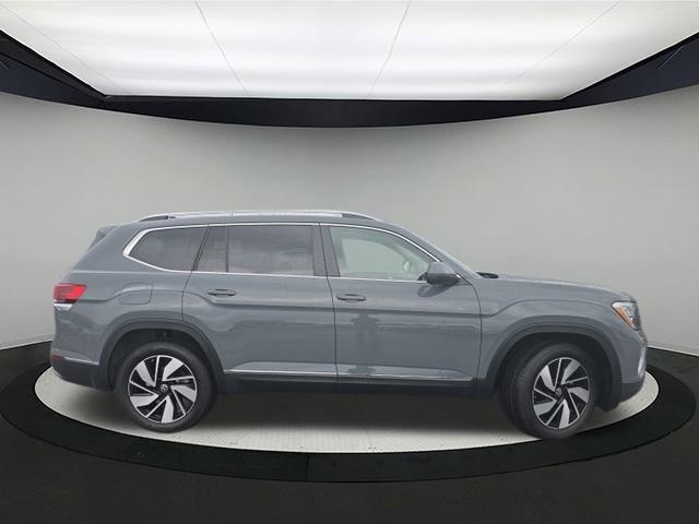 new 2025 Volkswagen Atlas car, priced at $50,336
