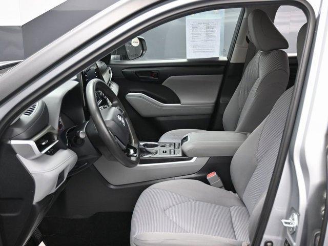 used 2021 Toyota Highlander car, priced at $24,499