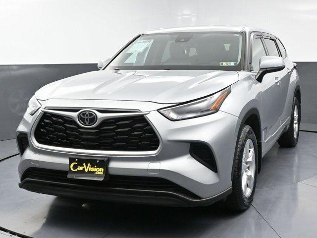 used 2021 Toyota Highlander car, priced at $24,499