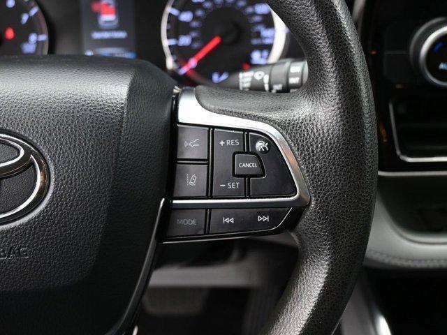 used 2021 Toyota Highlander car, priced at $24,499