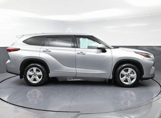 used 2021 Toyota Highlander car, priced at $24,499
