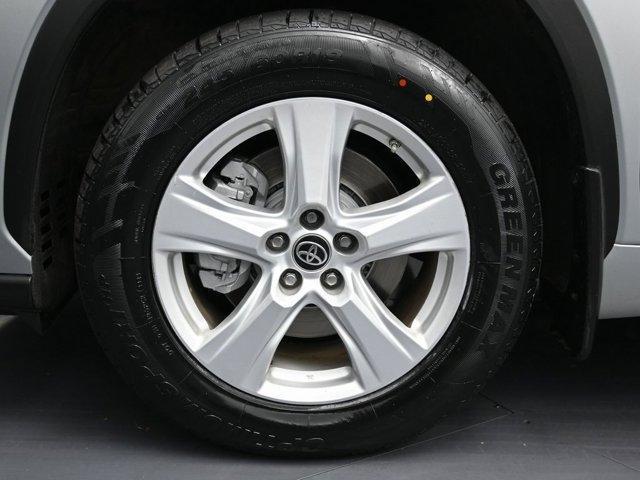 used 2021 Toyota Highlander car, priced at $24,499