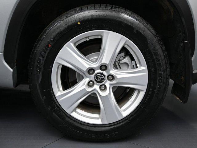 used 2021 Toyota Highlander car, priced at $24,499