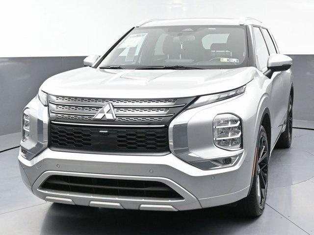 used 2022 Mitsubishi Outlander car, priced at $23,999