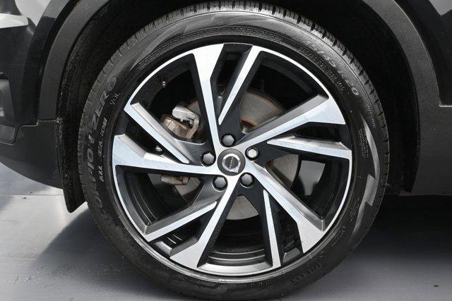 used 2020 Volvo XC40 car, priced at $23,999
