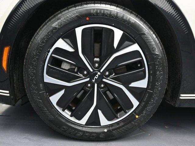 used 2022 Kia EV6 car, priced at $19,999