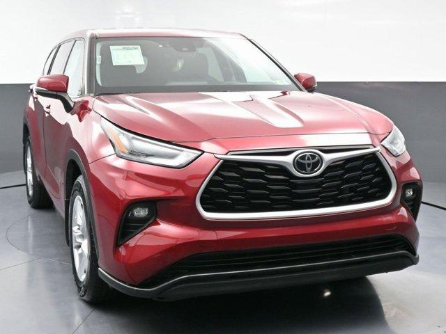 used 2021 Toyota Highlander car, priced at $28,999