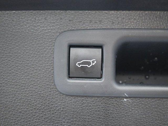 used 2021 Toyota Highlander car, priced at $28,999