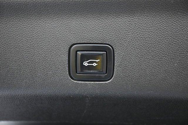 used 2022 GMC Yukon XL car, priced at $53,999