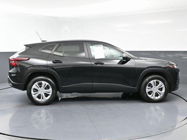 used 2024 Chevrolet Trax car, priced at $18,999