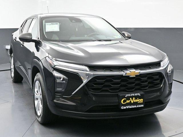 used 2024 Chevrolet Trax car, priced at $18,999