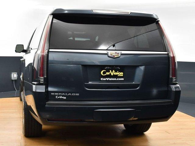 used 2020 Cadillac Escalade ESV car, priced at $33,999