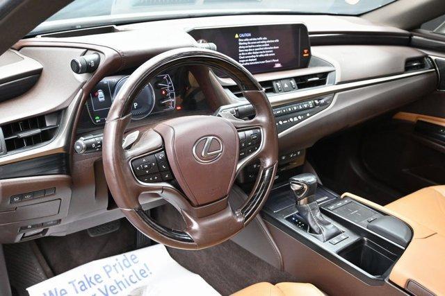 used 2021 Lexus ES 300h car, priced at $31,999