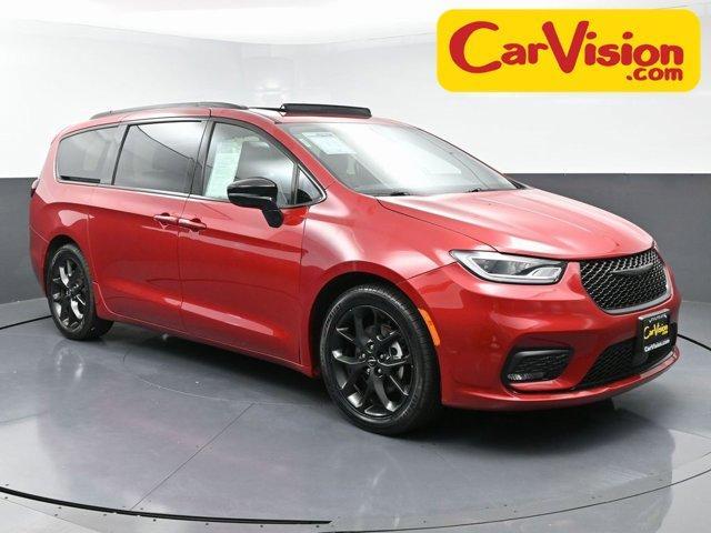 used 2025 Chrysler Pacifica car, priced at $34,999