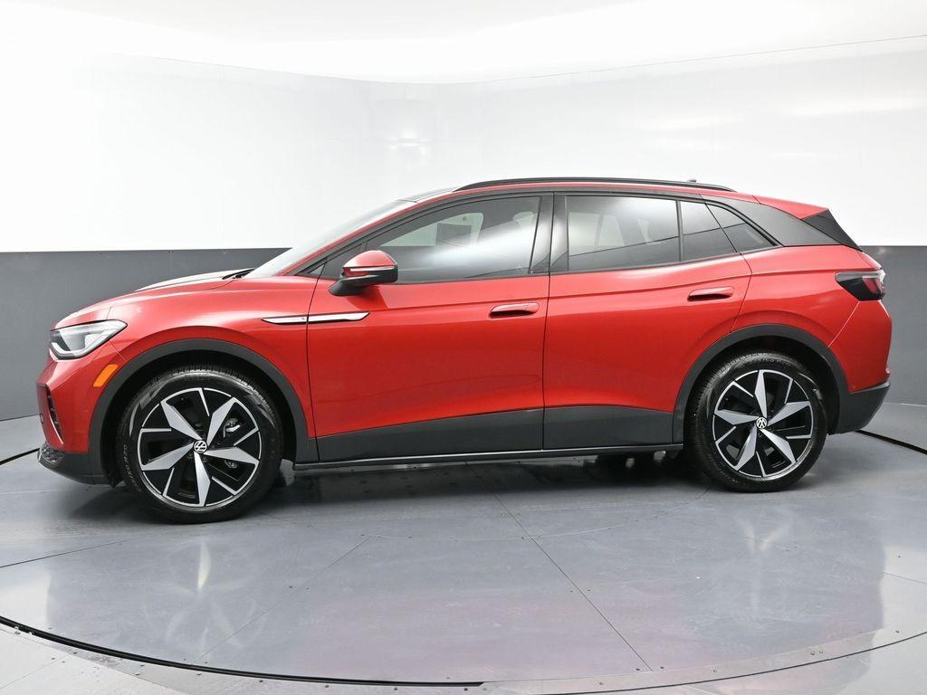 used 2023 Volkswagen ID.4 car, priced at $18,999