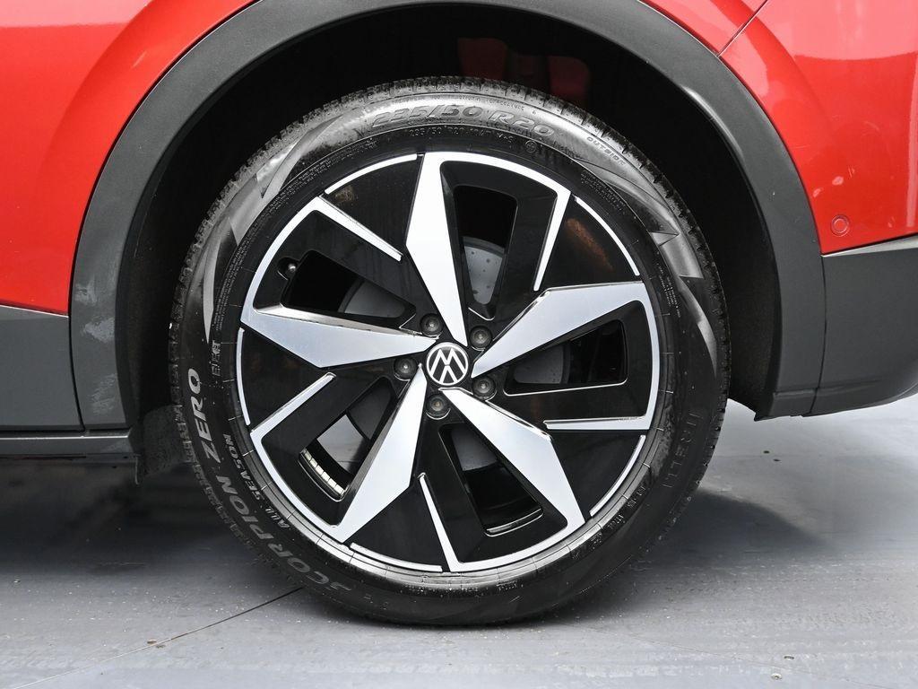 used 2023 Volkswagen ID.4 car, priced at $18,999