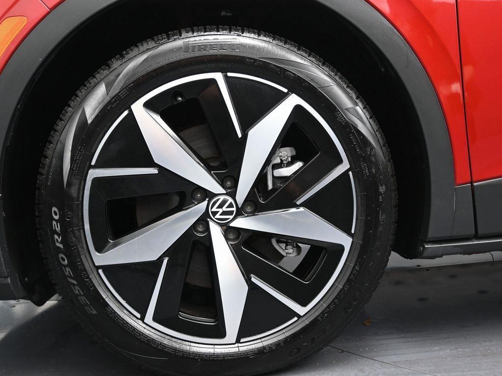 used 2023 Volkswagen ID.4 car, priced at $18,999