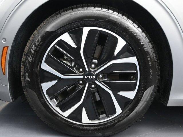used 2022 Kia EV6 car, priced at $21,999
