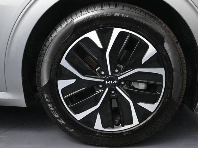 used 2022 Kia EV6 car, priced at $21,999