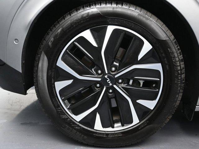 used 2022 Kia EV6 car, priced at $21,999