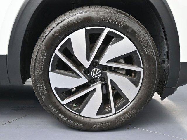 used 2024 Volkswagen Atlas car, priced at $29,999