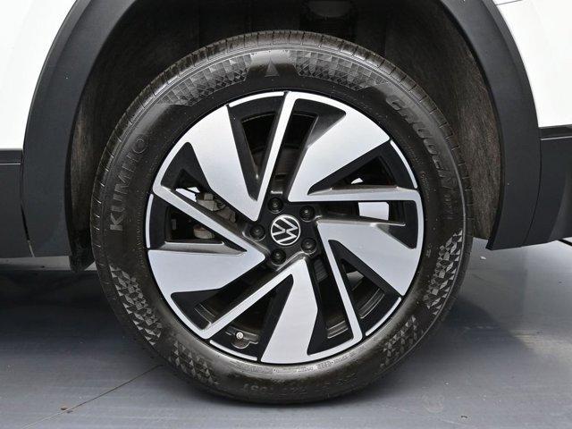 used 2024 Volkswagen Atlas car, priced at $29,999