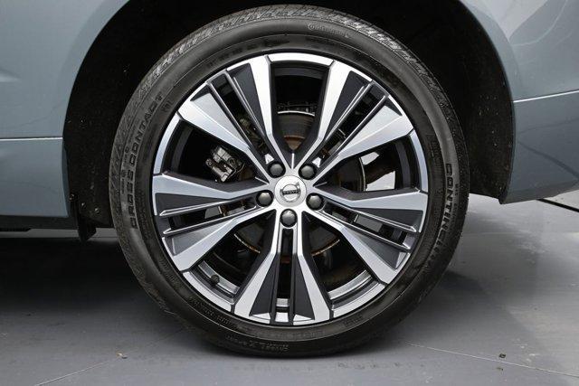 used 2022 Volvo XC60 car, priced at $26,999