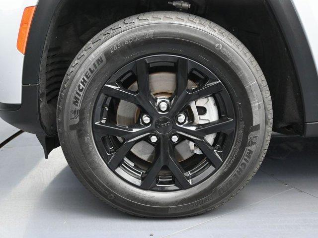 used 2024 Jeep Grand Cherokee L car, priced at $28,499