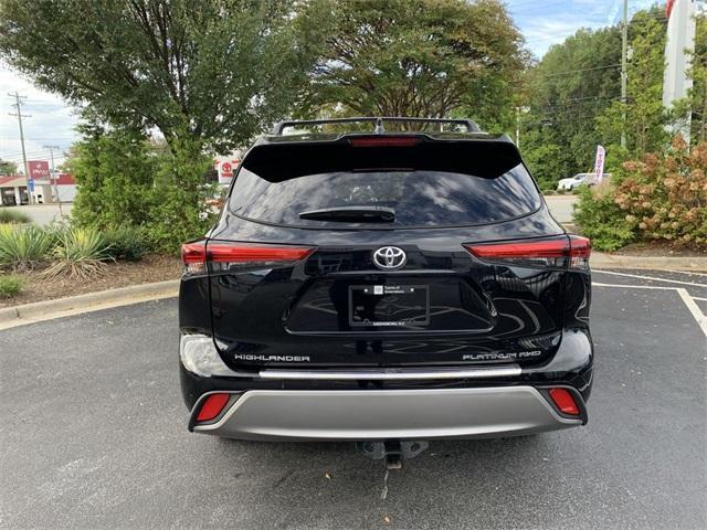 used 2022 Toyota Highlander car, priced at $43,799