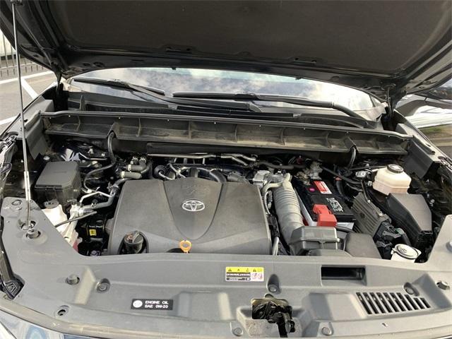 used 2022 Toyota Highlander car, priced at $43,799