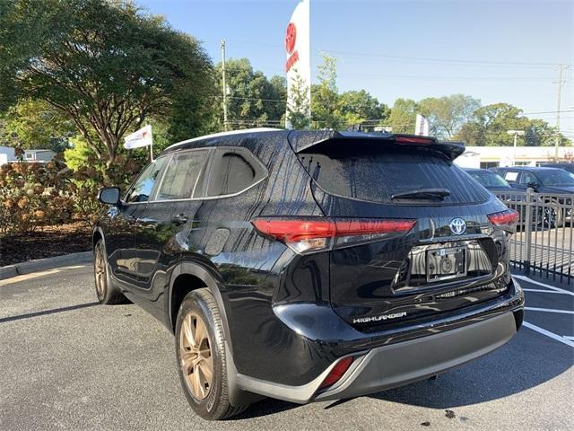 used 2023 Toyota Highlander Hybrid car, priced at $40,999