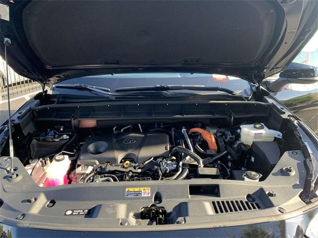 used 2023 Toyota Highlander Hybrid car, priced at $40,999